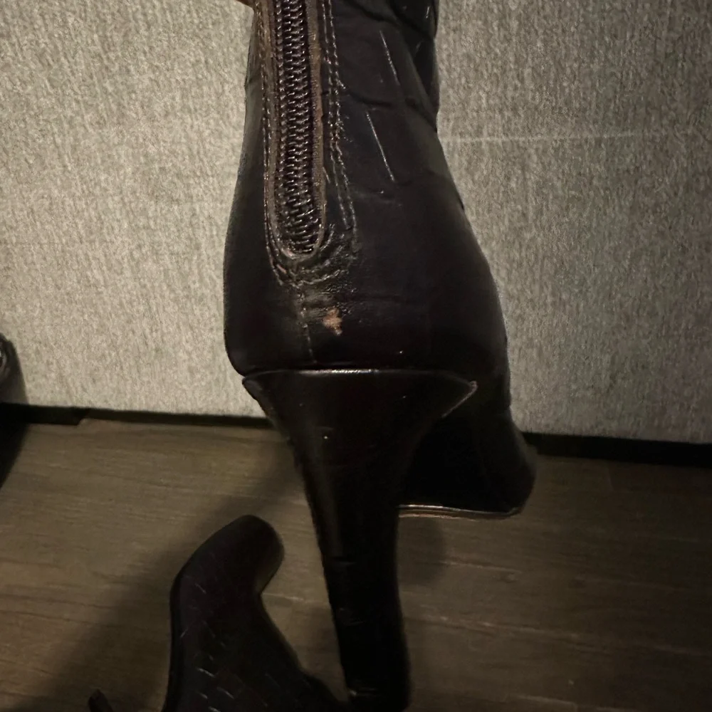 $1250 Dries Van Noten Brown Leather Croc Embossed Knee High Boots - Picture 7 of 9
